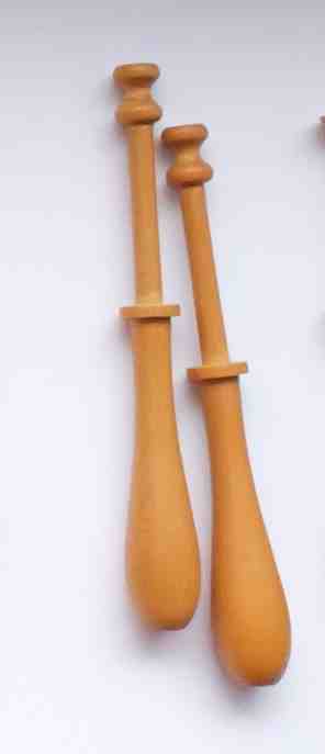 Set 3 Klppel ca 10 cm lang helles Holz