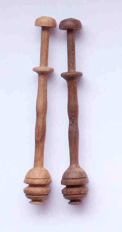 Paar Dnische Klppel mit Ring ca 9,2 cm lang dunkles Holz