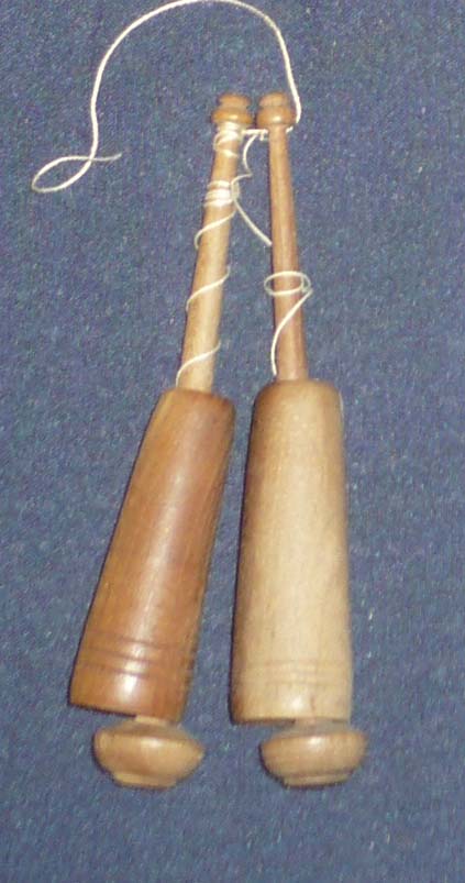 Paar Hlsenklppel ca 9,5 cm dunkles Holz