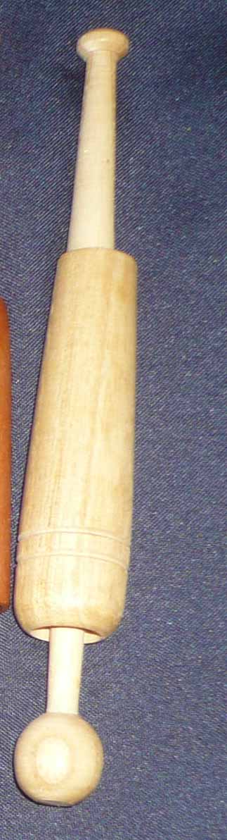 Hlsenklppel ca 13 cm helles Holz