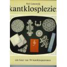 Kantklosplezier by Nel Leeuwrik