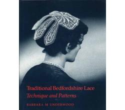 Traditional Bedfordshire Lace byBarbara M. Underwood