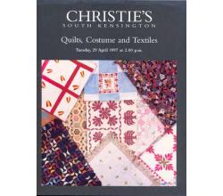 Christies`s Ausstellungskatalog \"Quilts, Costume and Textiles\"