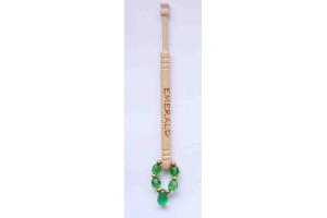 Englischer Klppel \"Emerald\"  \"May\" mit Brandmalerei und Perlen