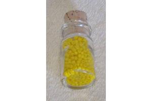 Perlen gelb opak ca. 2,6 mm ca 9 Gramm in Glasflasche